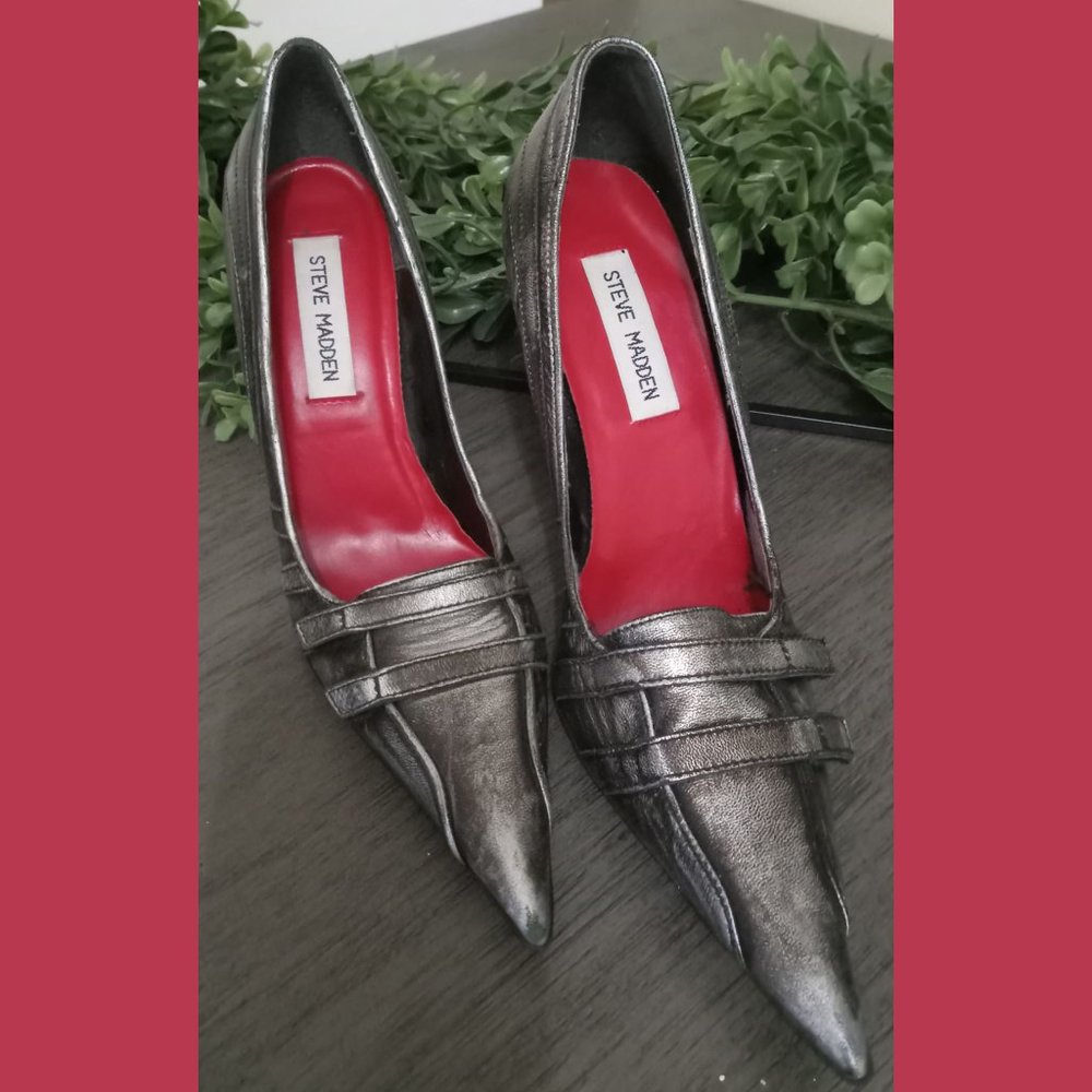 Steve Madden Bullit Metallic Silver/Grey Heels - Picture 3 of 5